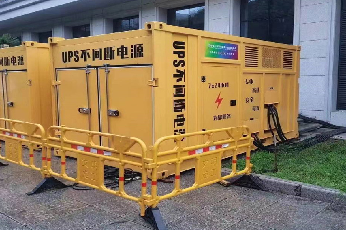 波莲镇发电机租赁施工现场